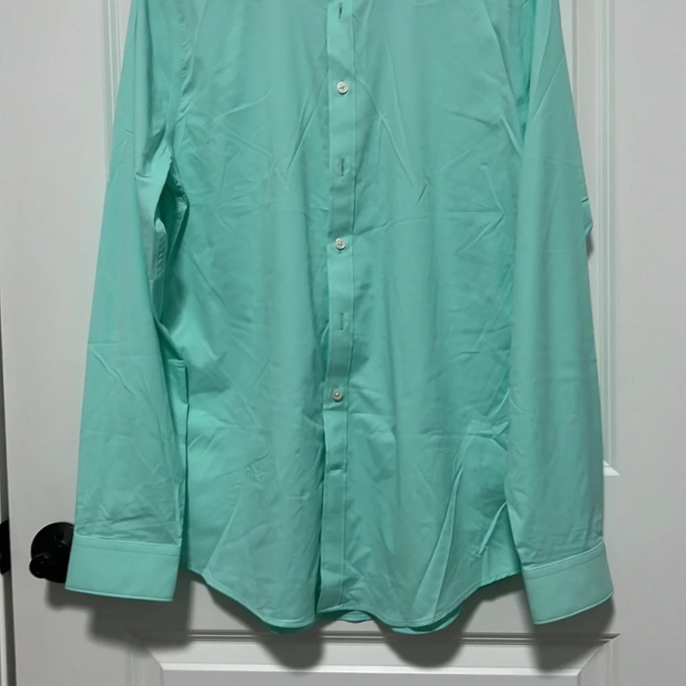 NWT Express Performance Extra Slim Torques Button… - image 3